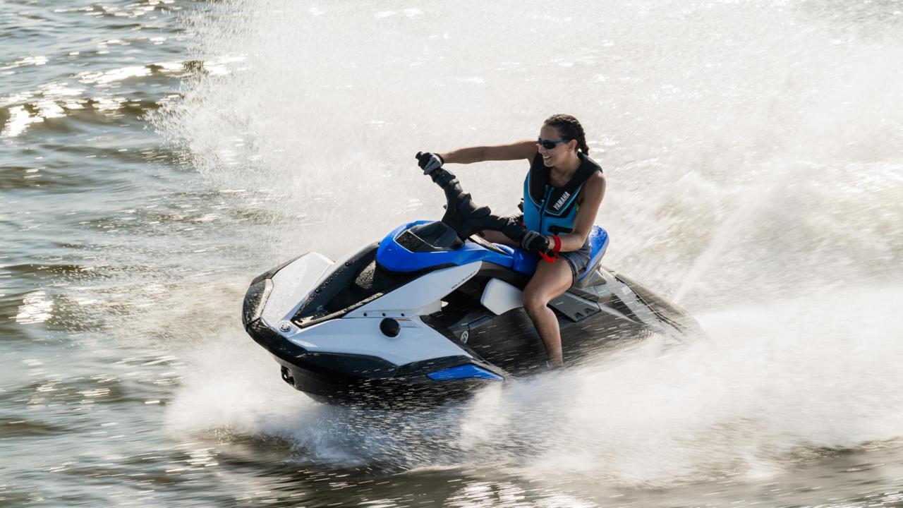 Jet ski solo action